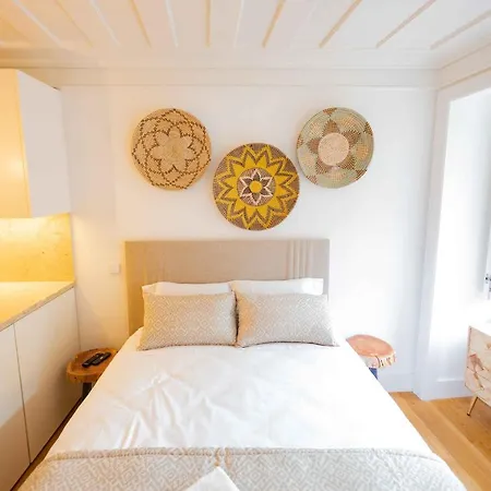 New Lisbon Center Apartment-2