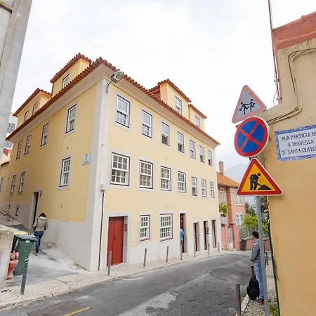 New Lisbon Center Apartment-3